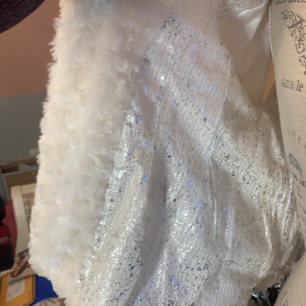 Beautiful / Comfortable Stylish Jacket! - image 8